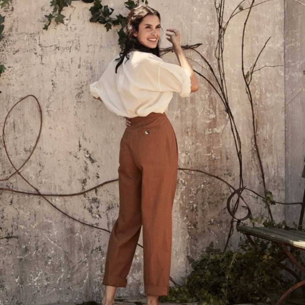 Doen High Waisted Pleated Zora Pant in Earth Size 2